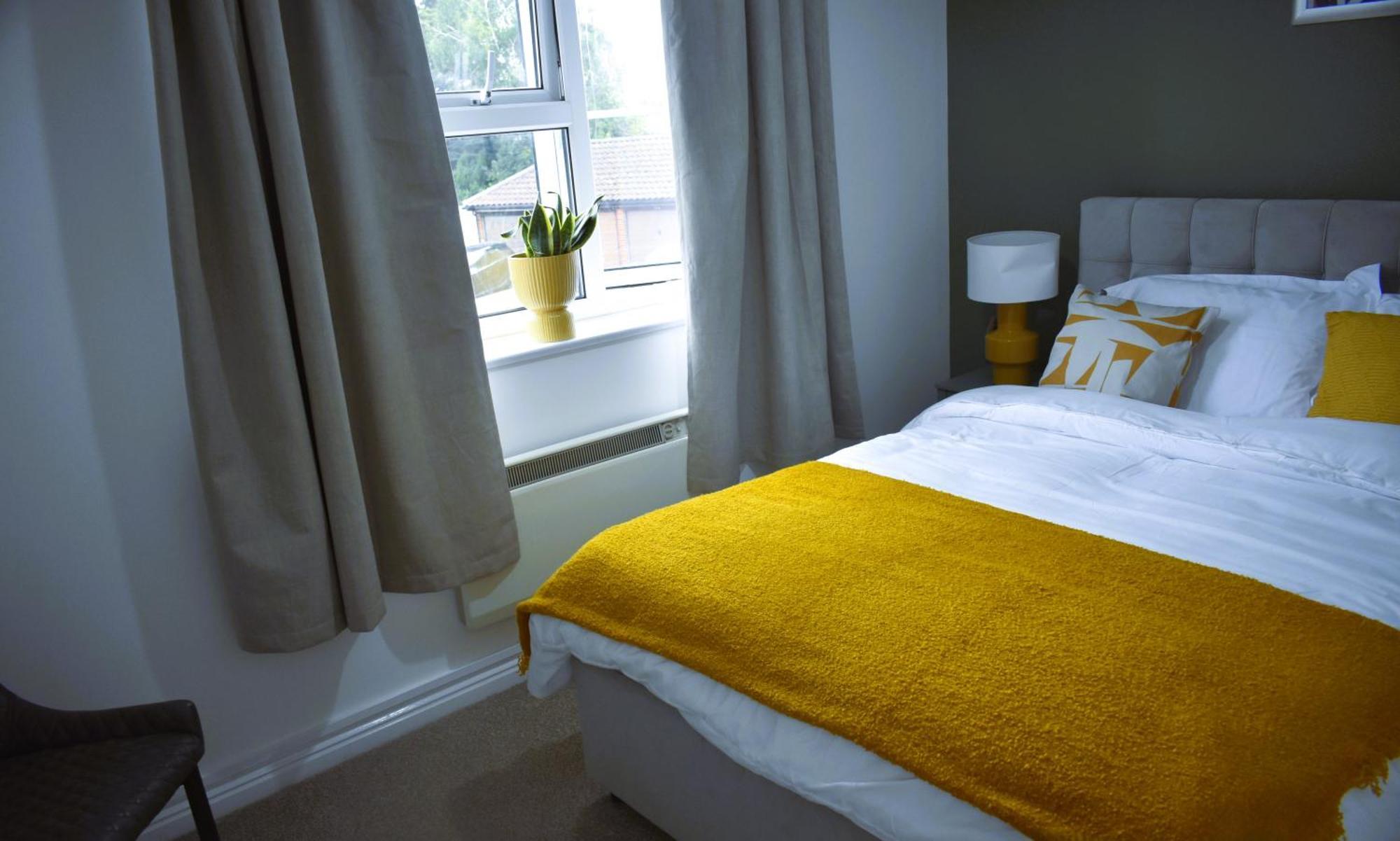 Luxury 2 Bed House With 3 Beds,3 Free Parking Lot In Dartford Near Town Centre, Adjacent Bus Stop, Train Station, Bluewater Mall, 25Mins To London City Airport,20 Miles From Central London Екстериор снимка